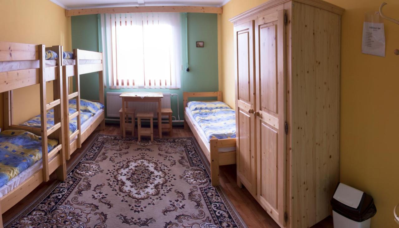 Turisticka Ubytovna Forgac Oravsky Podzamok Exterior photo